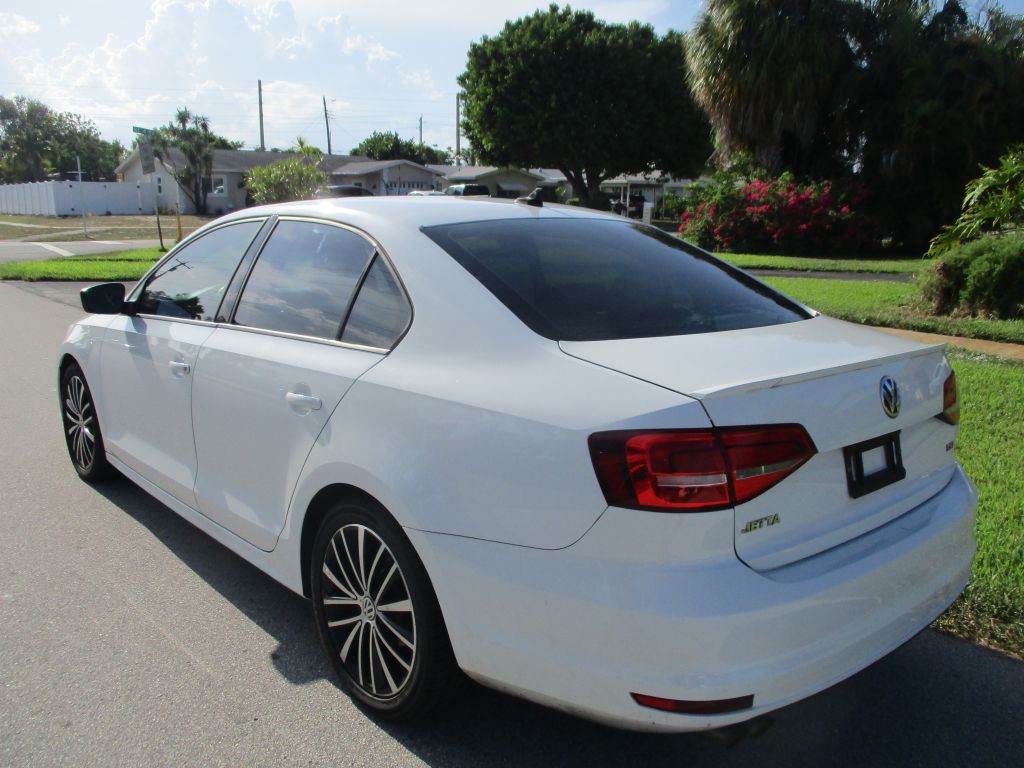 2015 Volkswagen Jetta Image 4
