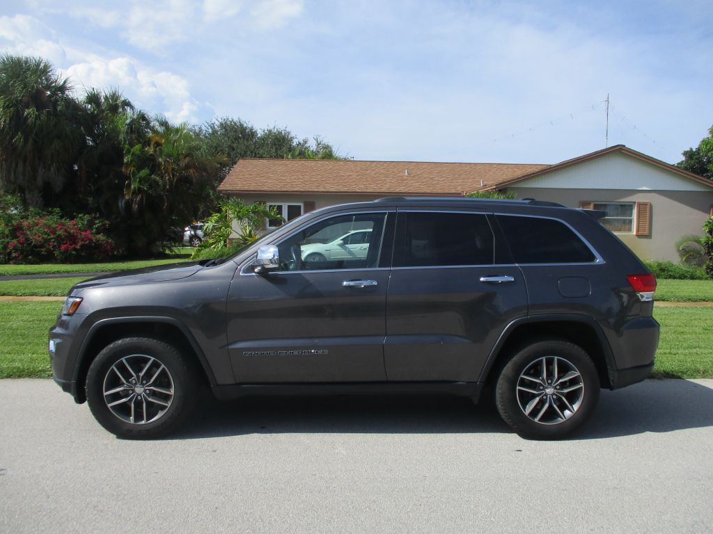2017 Jeep Grand Cherokee Image 3