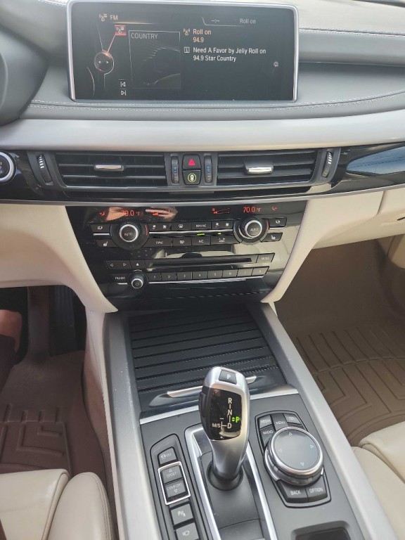 2015 BMW X5 Image 2