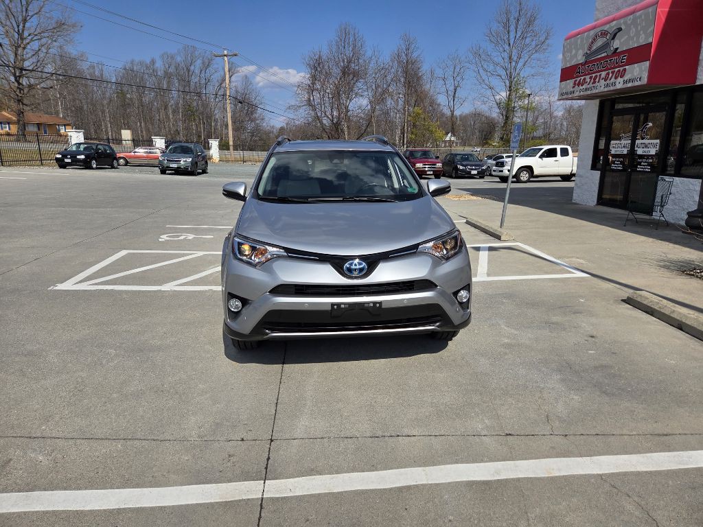 2018 Toyota Rav4 Image 2