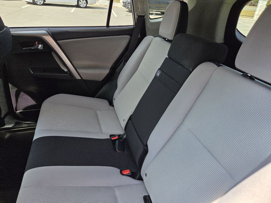 2018 Toyota Rav4 Image 5