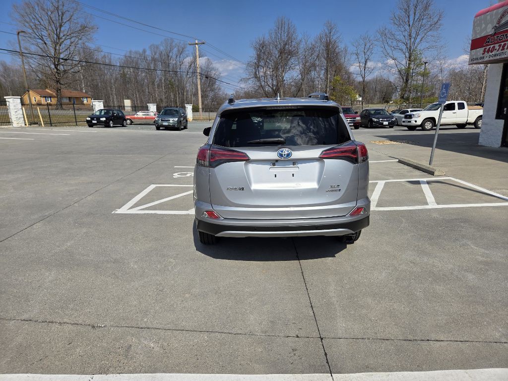 2018 Toyota Rav4 Image 4