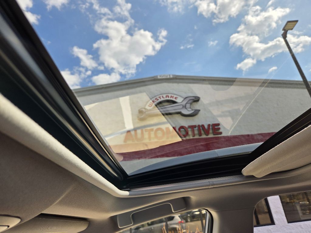 2018 Toyota Rav4 Image 9