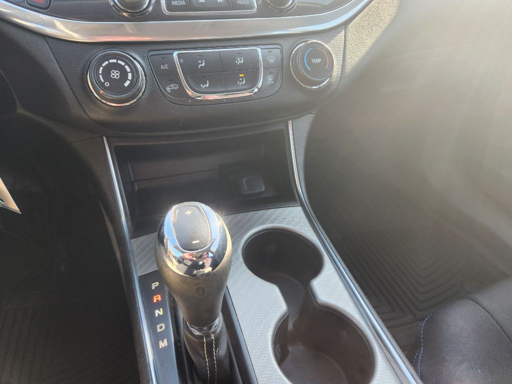 2017 Chevrolet Impala Image 3