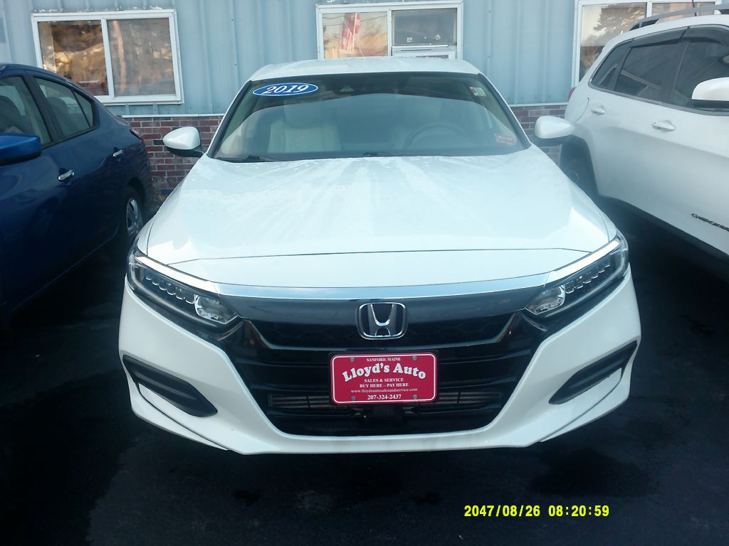2019 Honda Accord Image 2