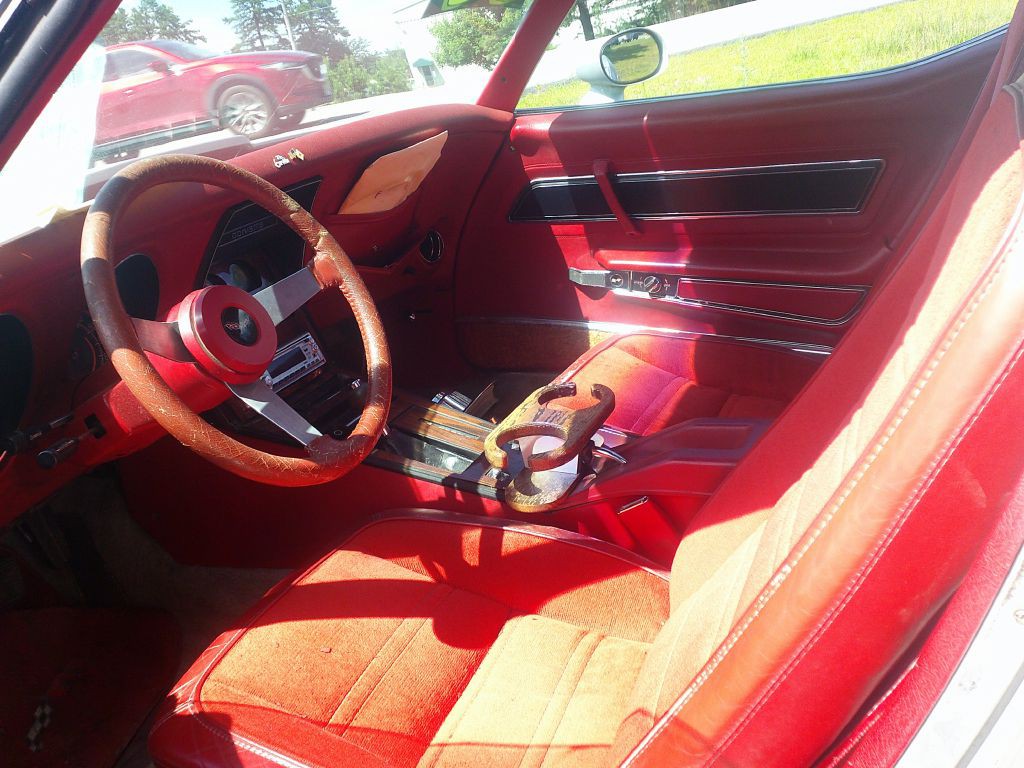 1977 Chevrolet Corvette Image 2