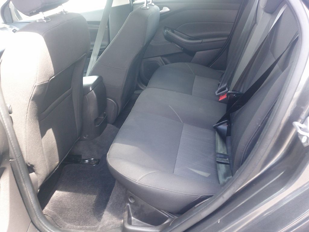 2017 Ford Focus Image 3