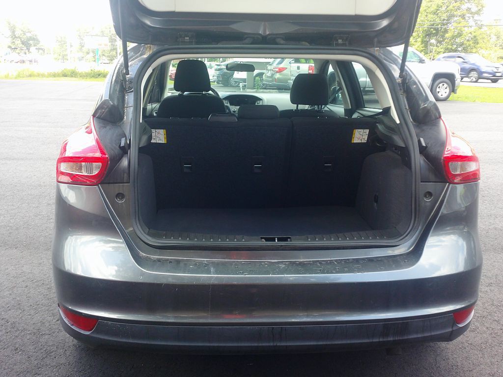 2017 Ford Focus Image 5