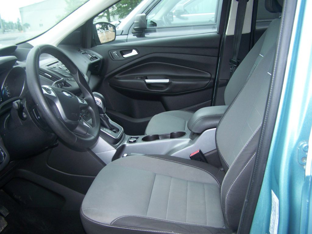 2013 Ford Escape Image 2