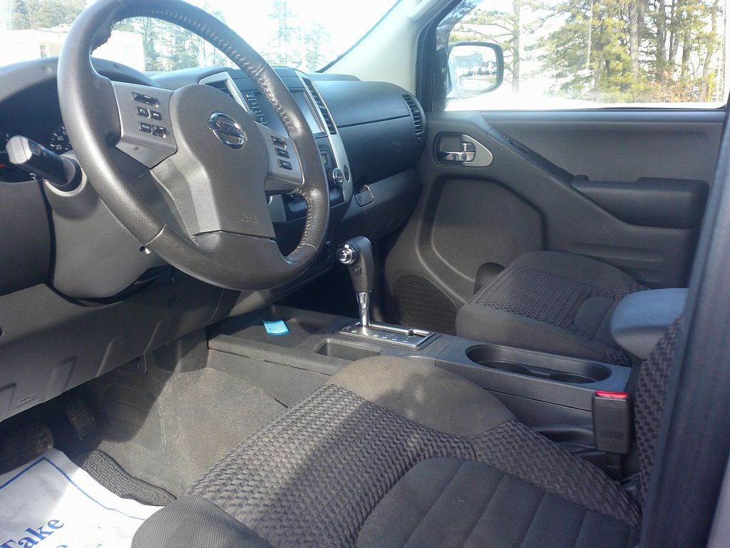 2019 Nissan Frontier Image 2