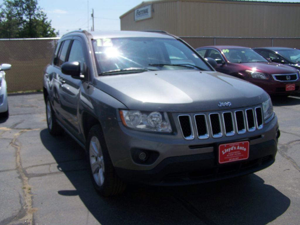 2012 Jeep Compass Image 1