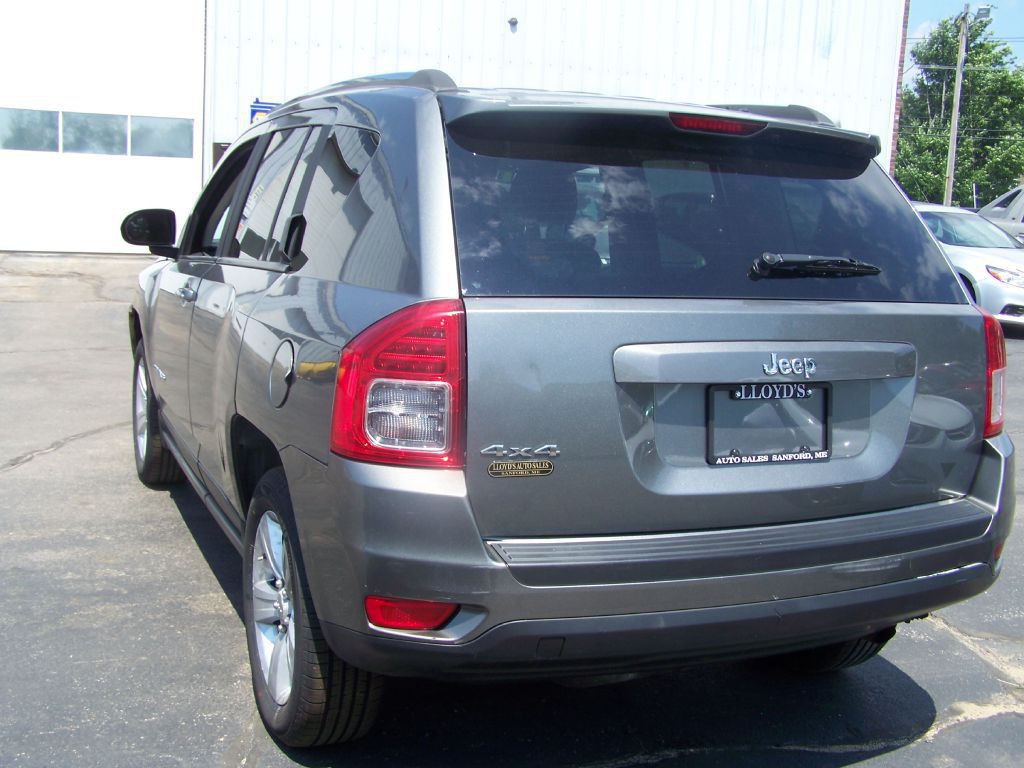 2012 Jeep Compass Image 3