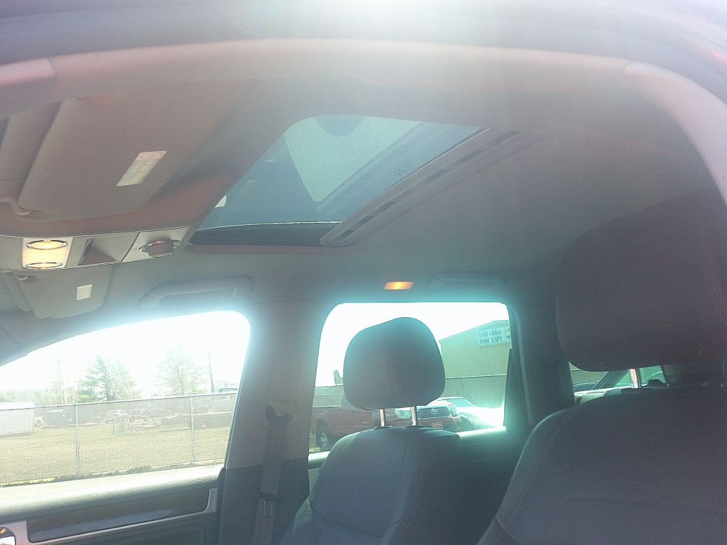 2009 Volkswagen Touareg Image 3