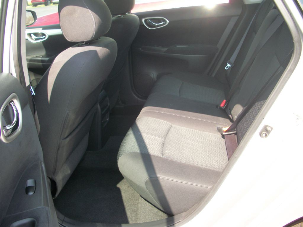 2013 Nissan Sentra Image 4