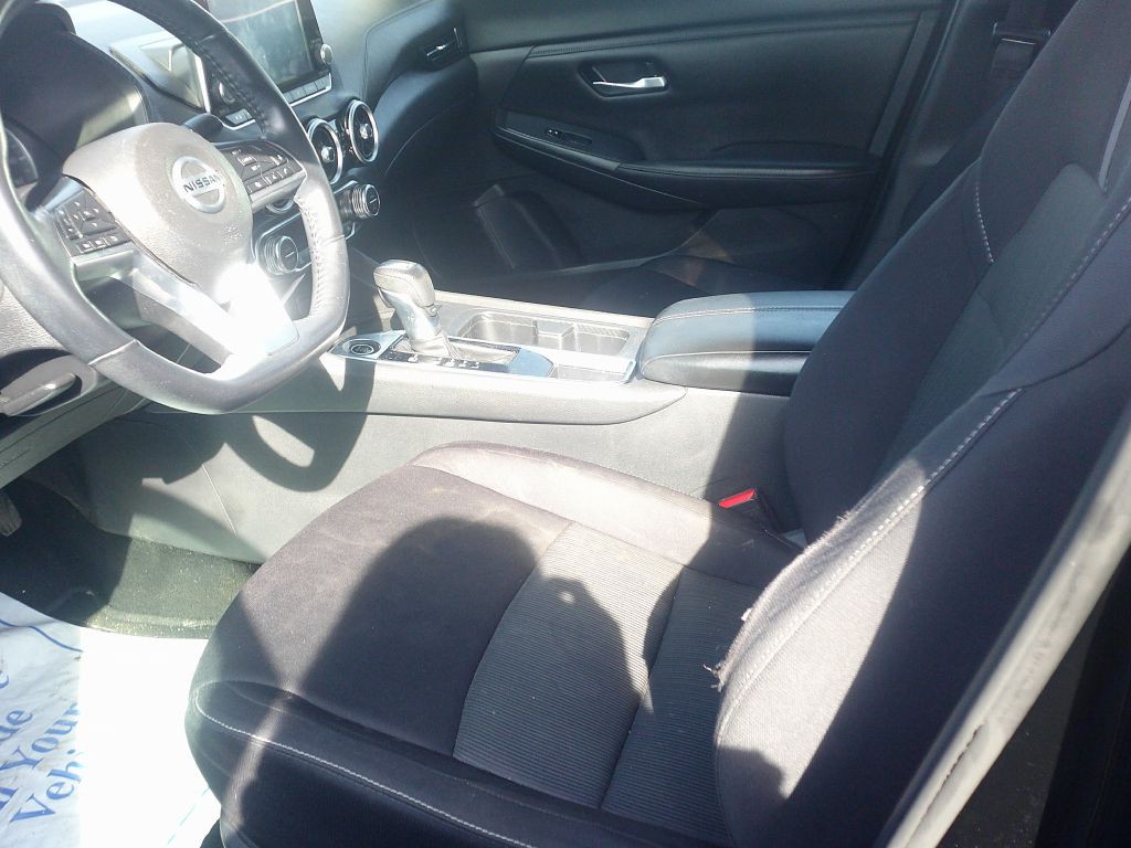 2020 Nissan Sentra Image 2