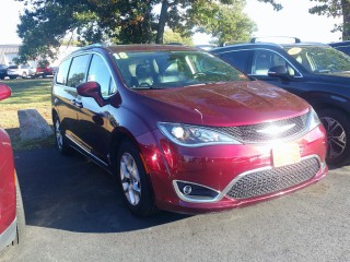 Image for 2018 Chrysler Pacifica Touring L ID: 7627316