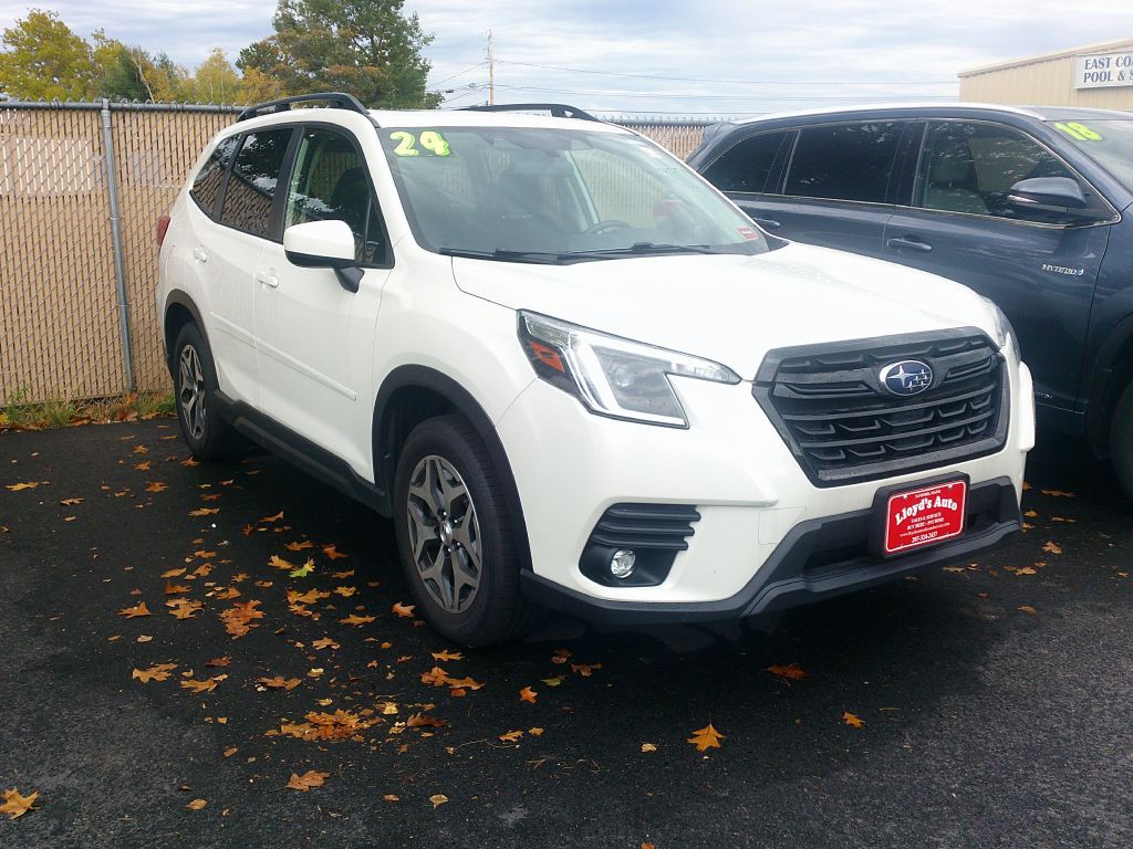 2024 Subaru Forester Image 1