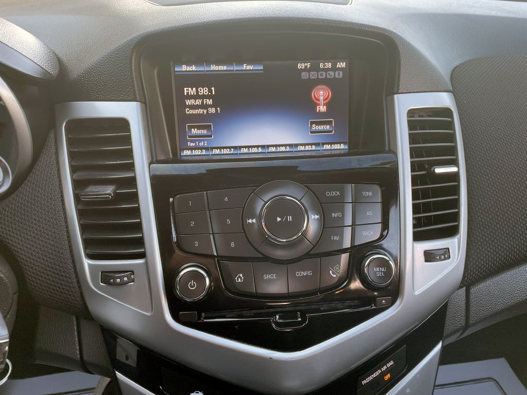 2015 Chevrolet Cruze Image 14