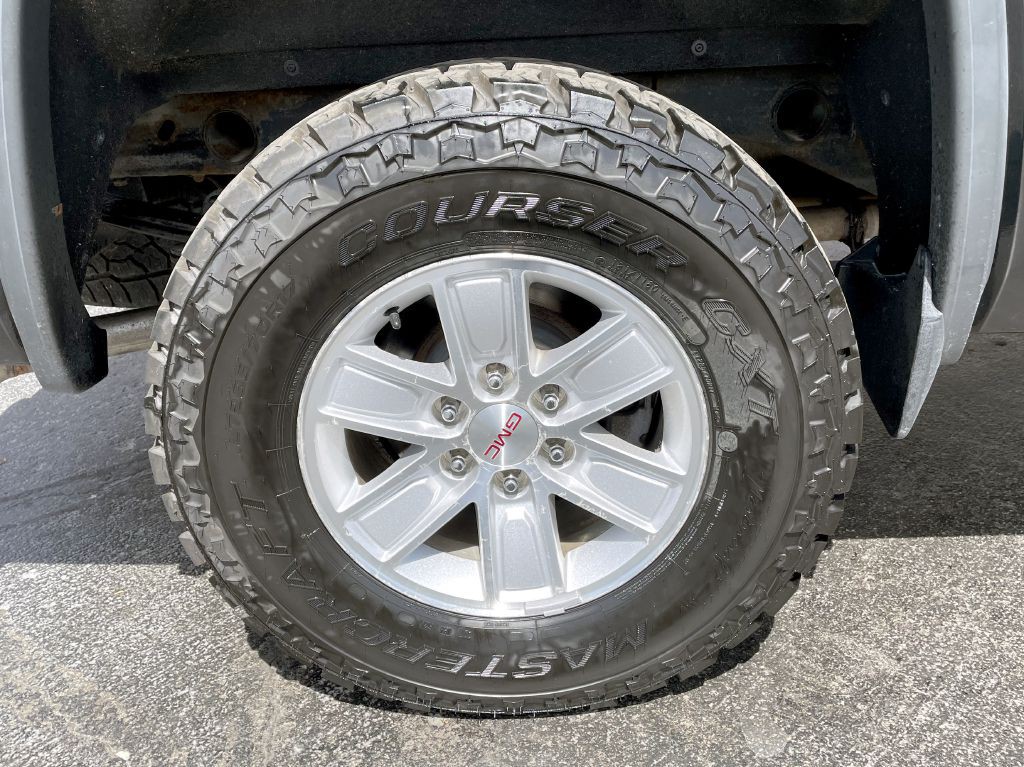 2015 GMC Sierra Image 15