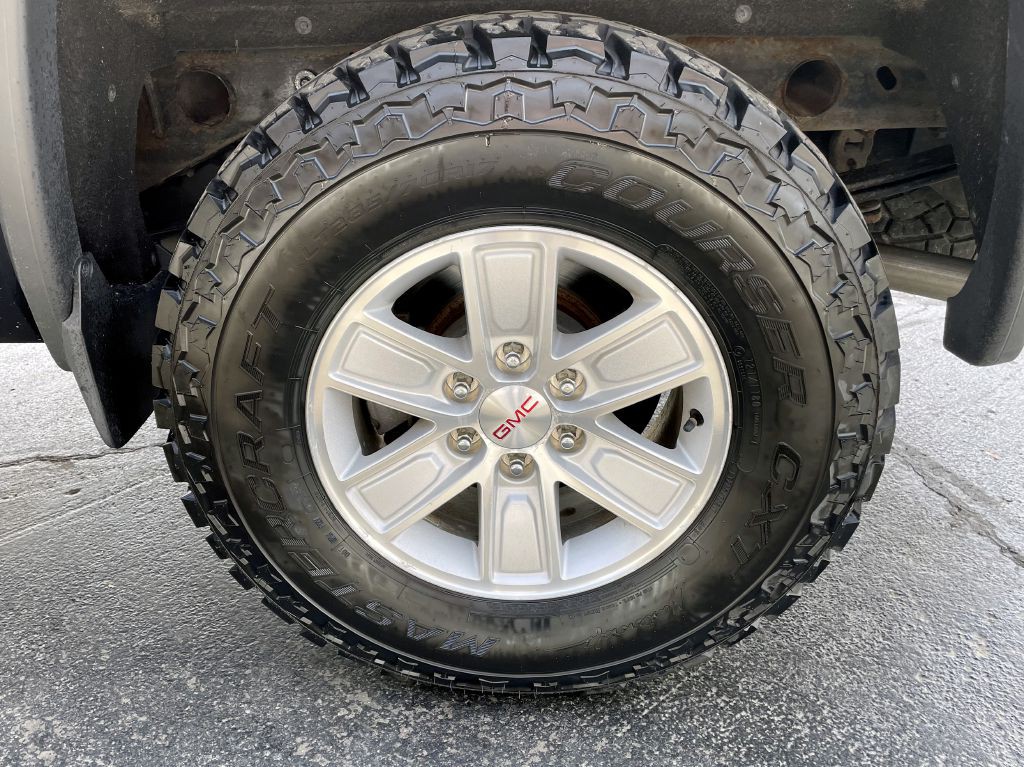 2015 GMC Sierra Image 18