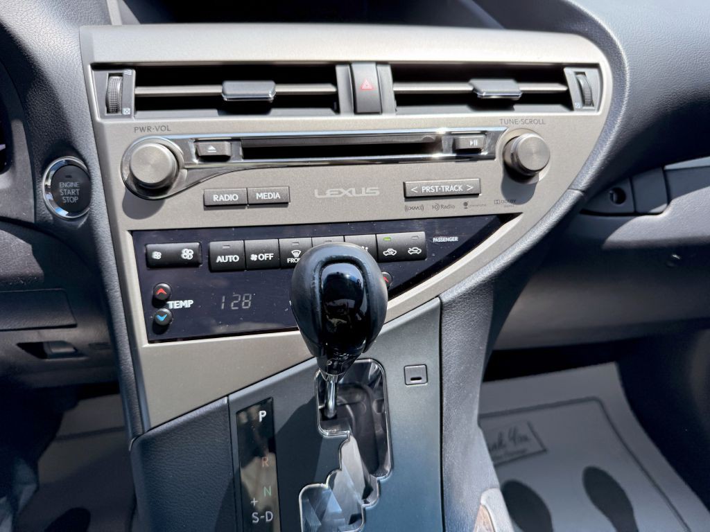 2015 Lexus RX Image 18