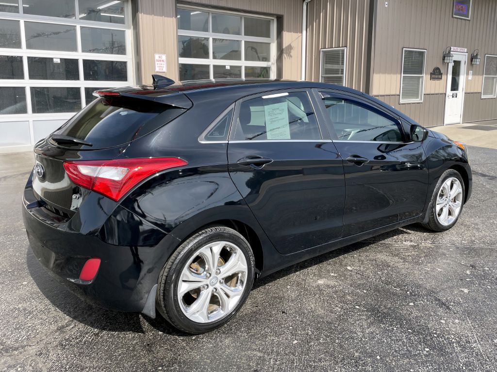 2013 Hyundai Elantra Image 8