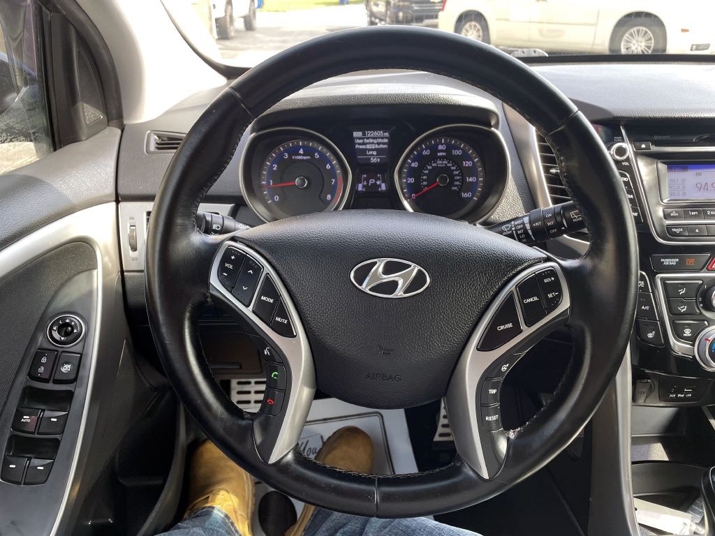 2013 Hyundai Elantra Image 10