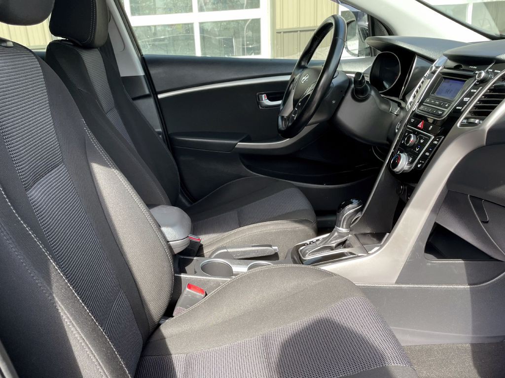 2013 Hyundai Elantra Image 14