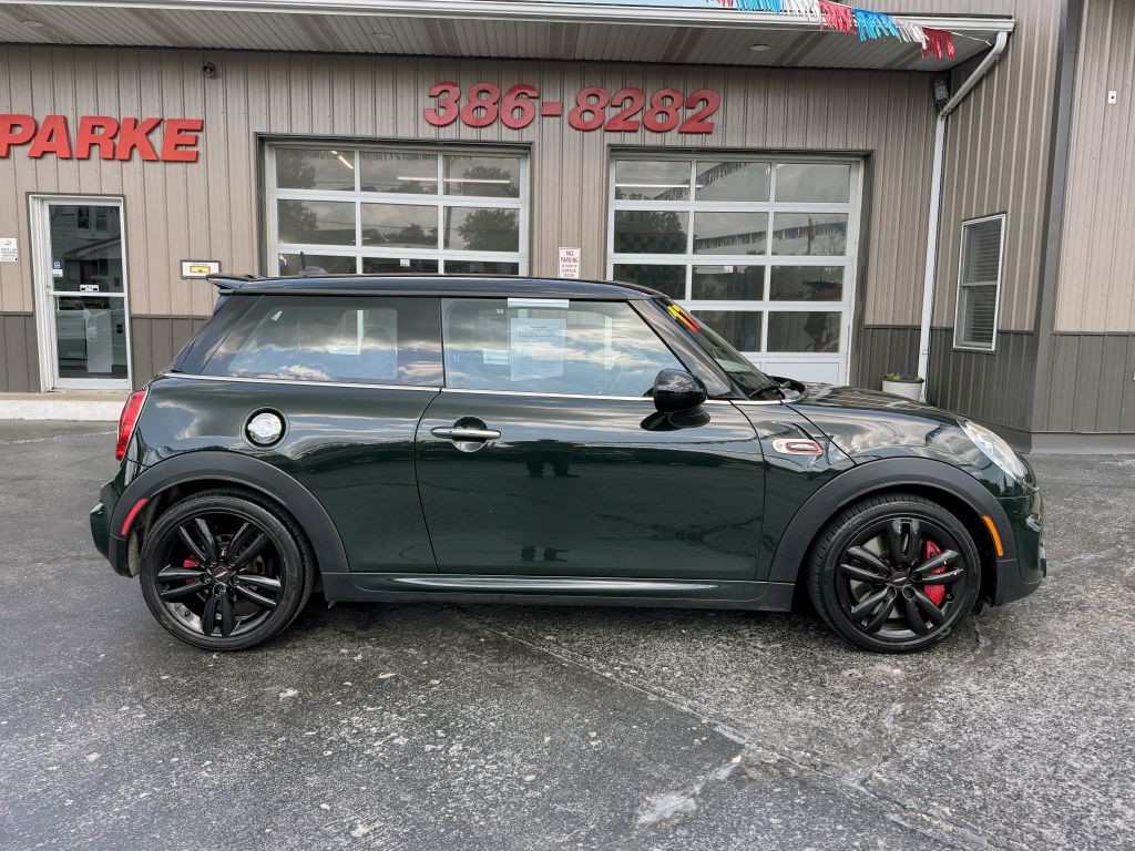 2017 MINI Cooper Image 1