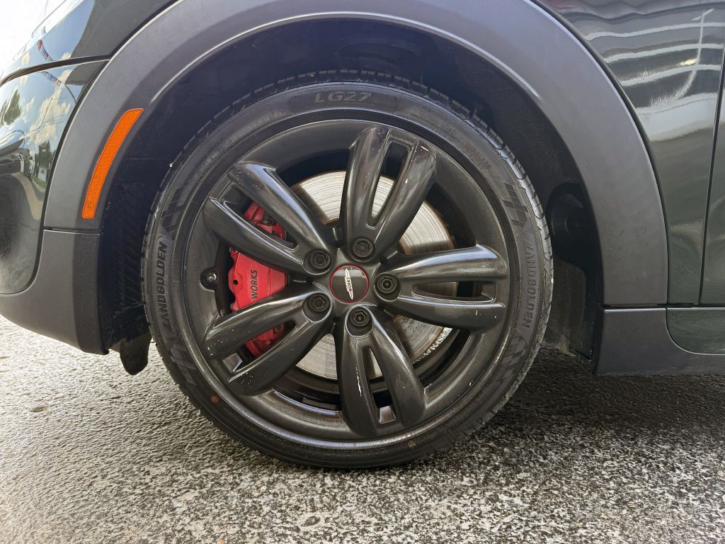 2017 MINI Cooper Image 26
