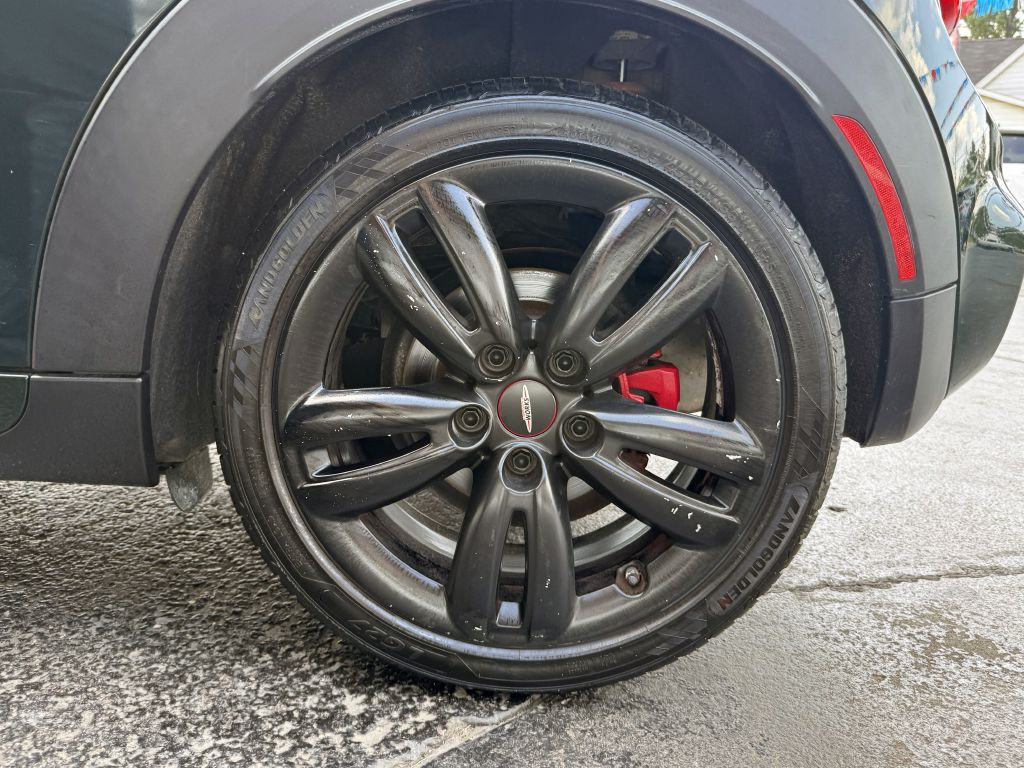 2017 MINI Cooper Image 29