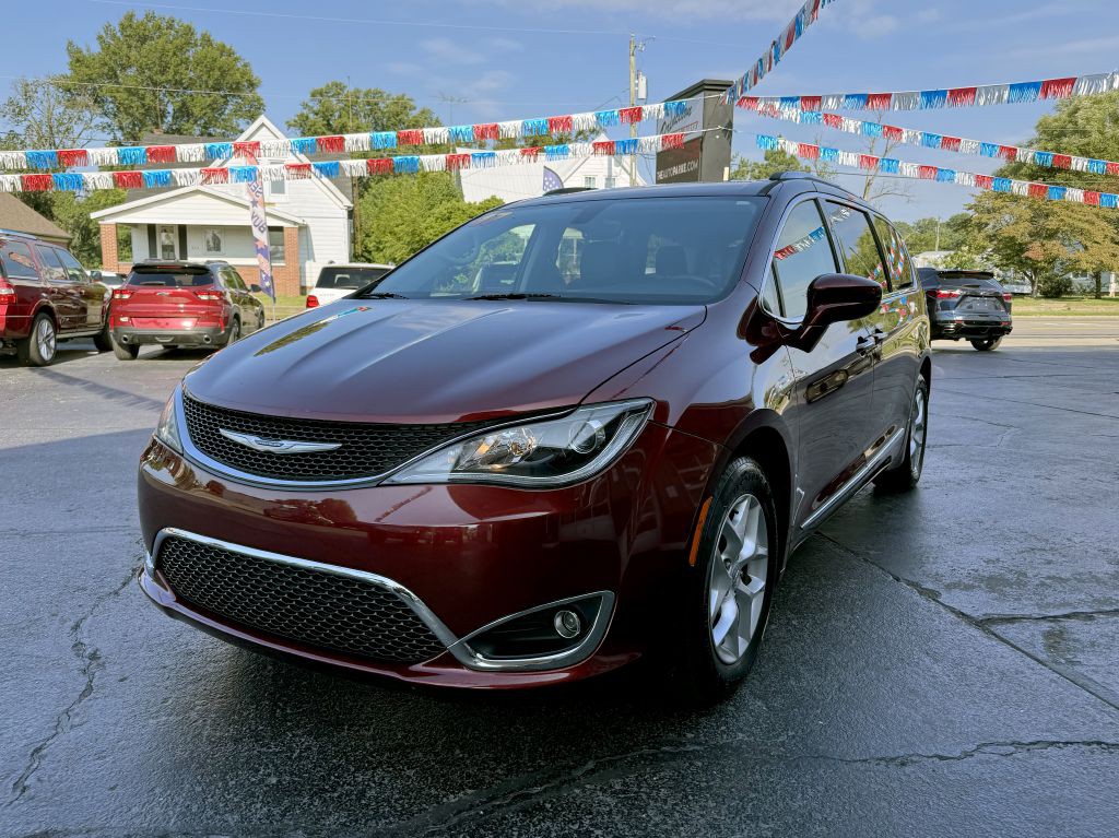 2017 Chrysler Pacifica Image 4