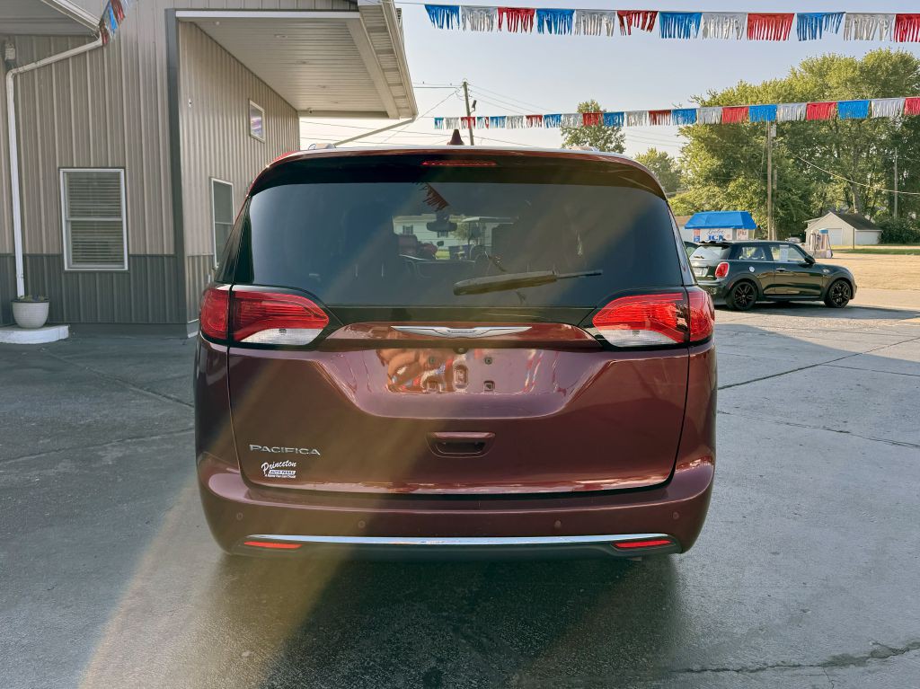 2017 Chrysler Pacifica Image 7