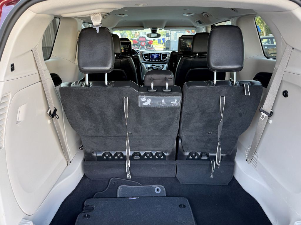 2017 Chrysler Pacifica Image 25