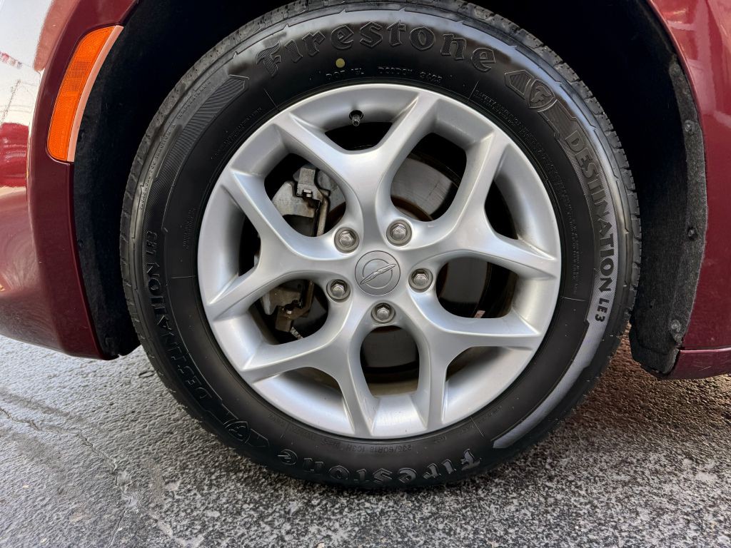 2017 Chrysler Pacifica Image 28