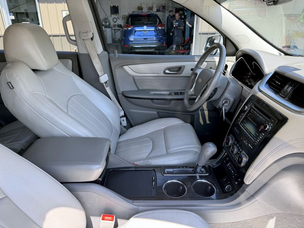 2017 Chevrolet Traverse Image 12