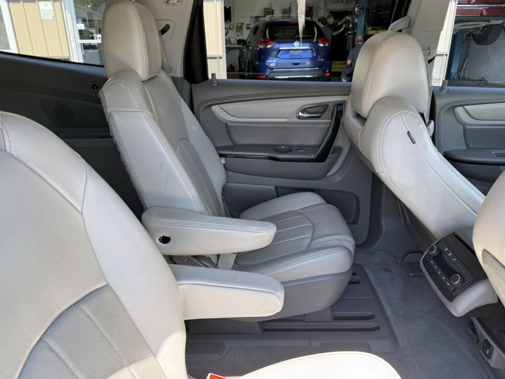 2017 Chevrolet Traverse Image 13