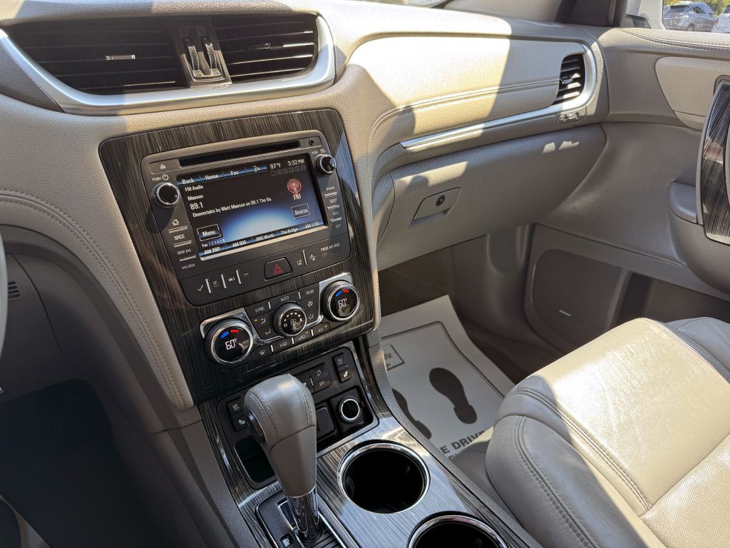 2017 Chevrolet Traverse Image 16