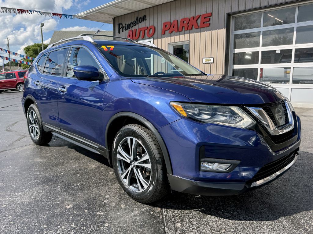 2017 Nissan Rogue Image 2