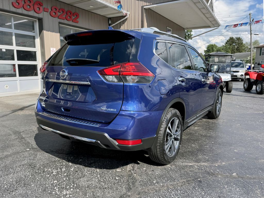2017 Nissan Rogue Image 8