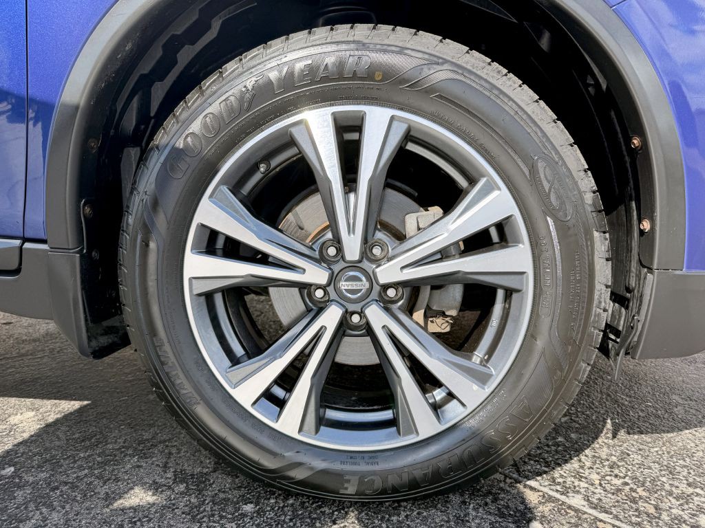 2017 Nissan Rogue Image 27