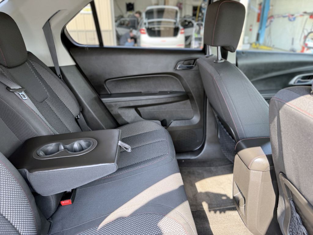 2011 Chevrolet Equinox Image 12