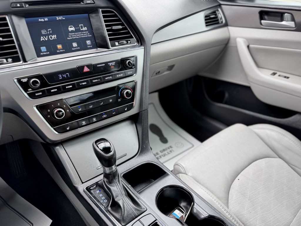 2017 Hyundai Sonata Image 15