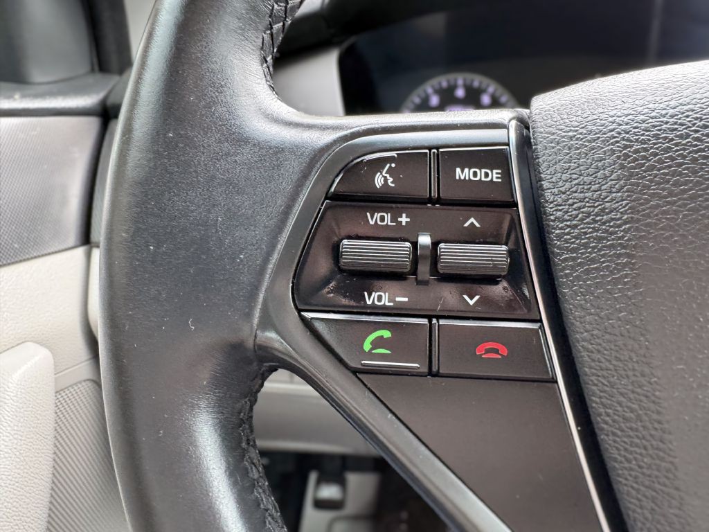 2017 Hyundai Sonata Image 18