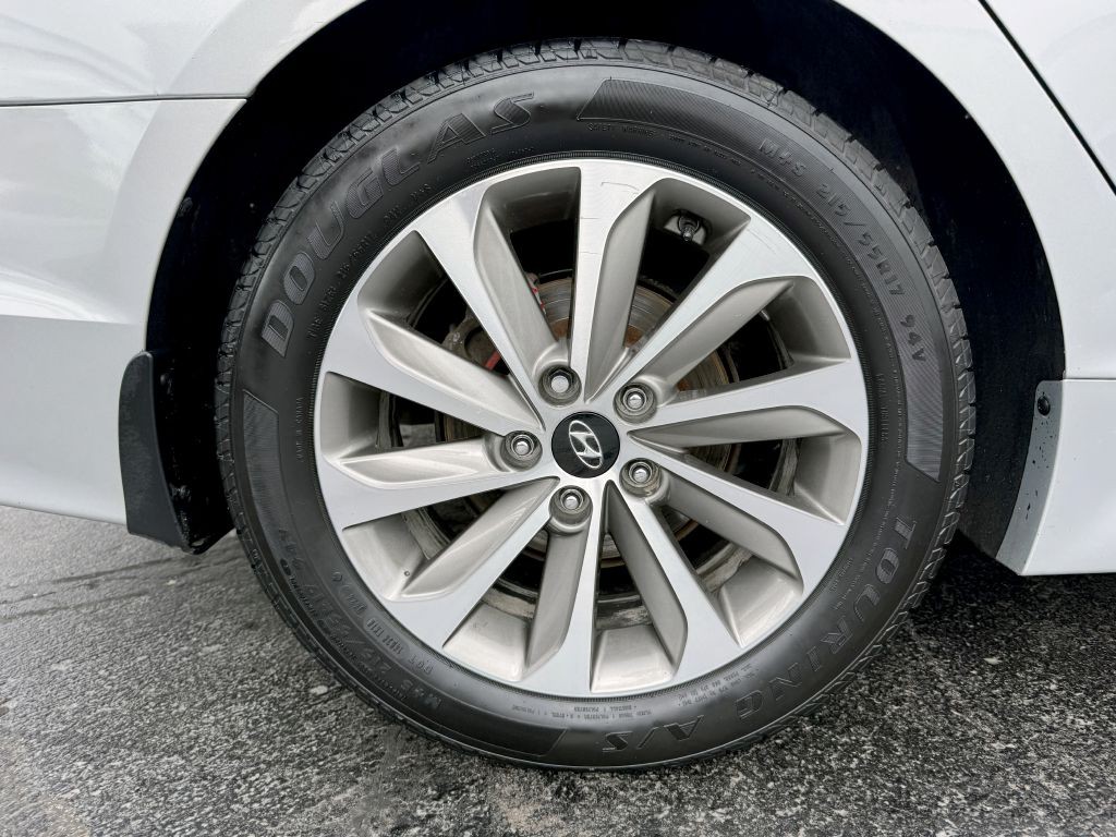 2017 Hyundai Sonata Image 25