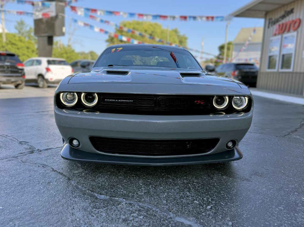 2017 Dodge Challenger Image 3