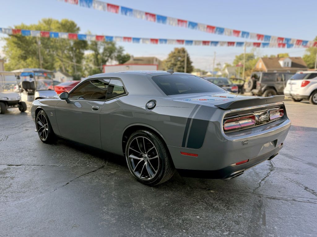 2017 Dodge Challenger Image 6