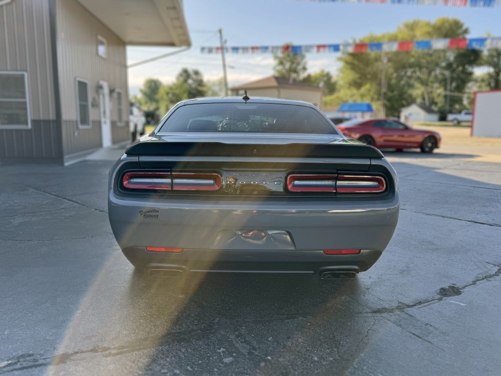 2017 Dodge Challenger Image 7