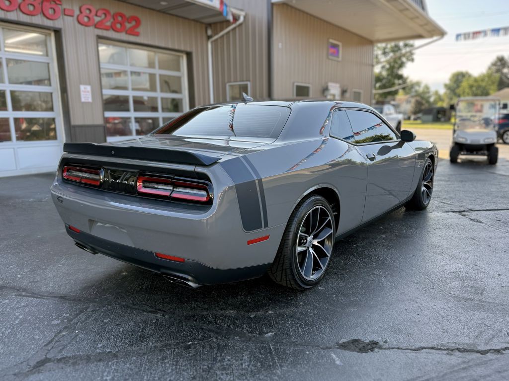 2017 Dodge Challenger Image 8