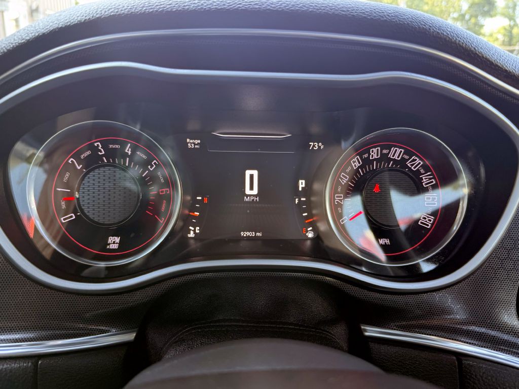 2017 Dodge Challenger Image 18